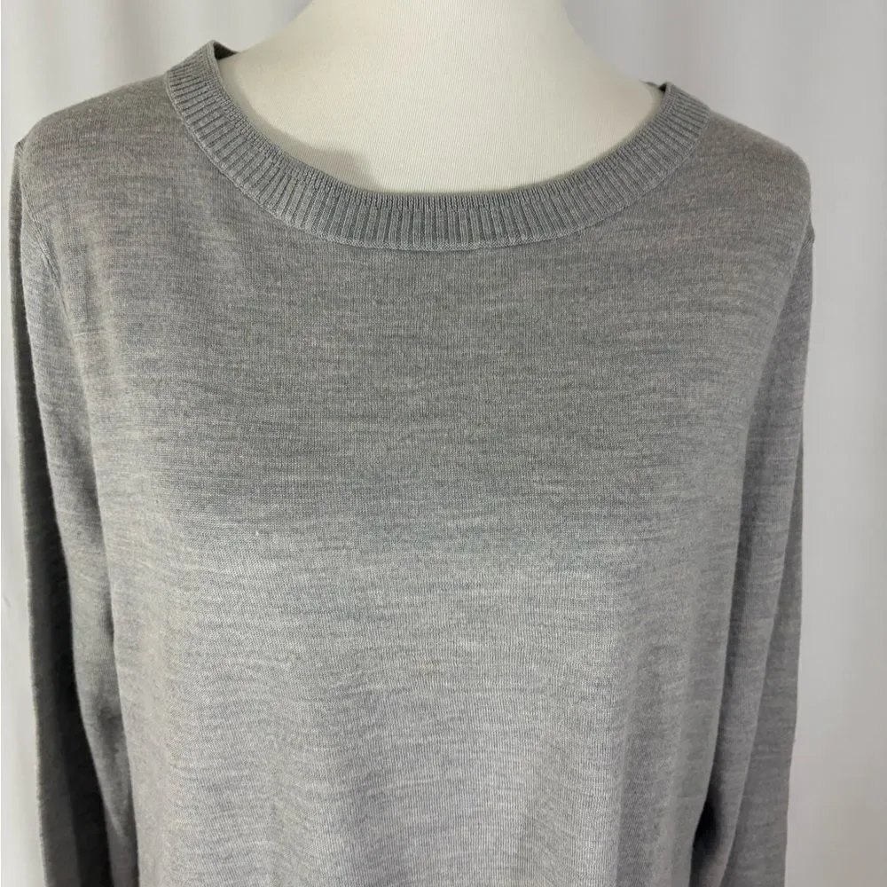 Charter Club Light Gray Crew Neck Sweater